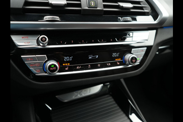 BMW X3 xDrive30e M Sport Plug In Hybrid 293pk Dealer O.H. PHEV | Trekhaak Af Fabriek | Adaptive Cruise | Camera | Apple Carplay | Lederen Sportstoelen Verwarmd | Sfeerverlichting |  Navigatie |