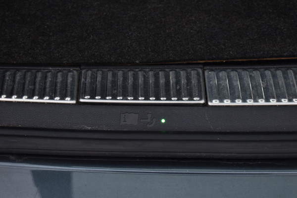 Škoda Superb Combi iV 218PK DSG HYBRID BUSINESS TREKHAAK/NAVI/VIRTUAL