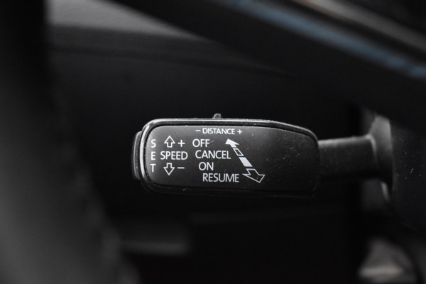 Škoda Superb Combi iV 218PK DSG HYBRID BUSINESS TREKHAAK/NAVI/VIRTUAL