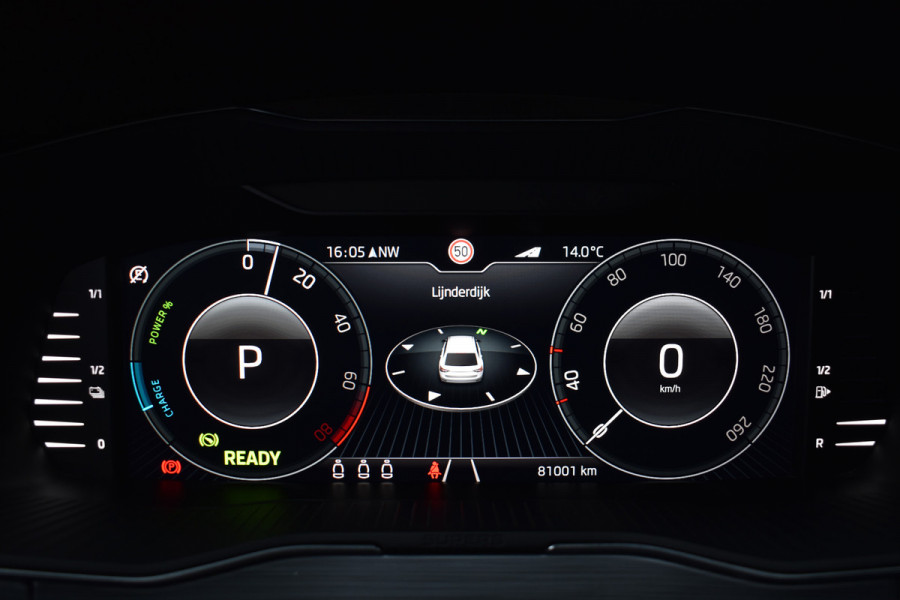 Škoda Superb Combi iV 218PK DSG HYBRID BUSINESS TREKHAAK/NAVI/VIRTUAL