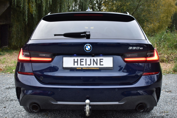 BMW 3 Serie Touring 330e 290PK M-SPORT HIGH EXECUTIVE 360-CAMERA/HEAD-UP/PANORAMADAK