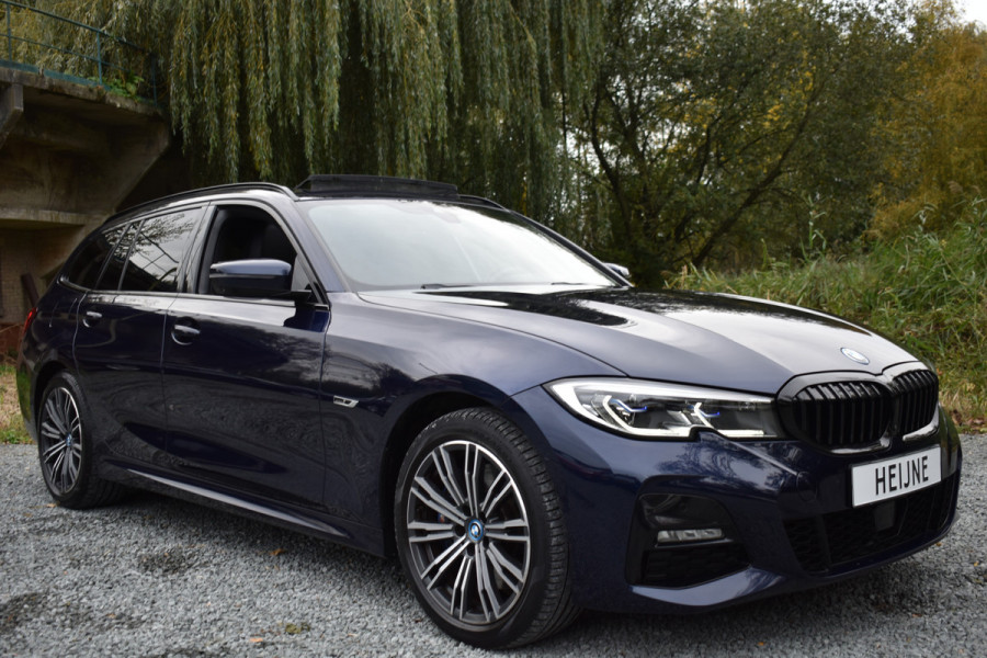 BMW 3 Serie Touring 330e 290PK M-SPORT HIGH EXECUTIVE 360-CAMERA/HEAD-UP/PANORAMADAK
