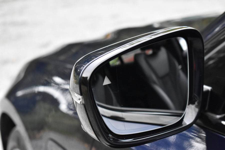 BMW 3 Serie Touring 330e 290PK M-SPORT HIGH EXECUTIVE 360-CAMERA/HEAD-UP/PANORAMADAK