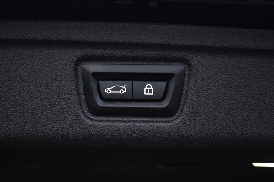 BMW 3 Serie Touring 330e 290PK M-SPORT HIGH EXECUTIVE 360-CAMERA/HEAD-UP/PANORAMADAK