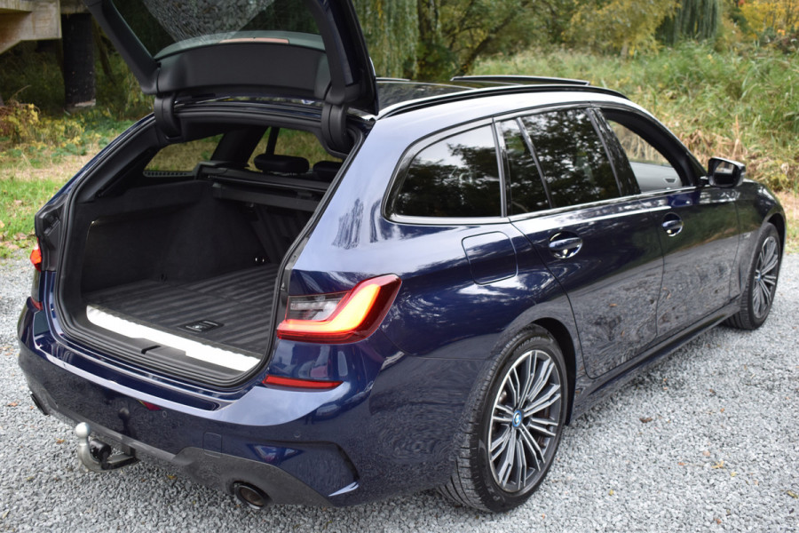 BMW 3 Serie Touring 330e 290PK M-SPORT HIGH EXECUTIVE 360-CAMERA/HEAD-UP/PANORAMADAK
