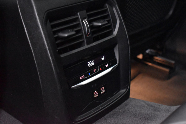 BMW 3 Serie Touring 330e 290PK M-SPORT HIGH EXECUTIVE 360-CAMERA/HEAD-UP/PANORAMADAK