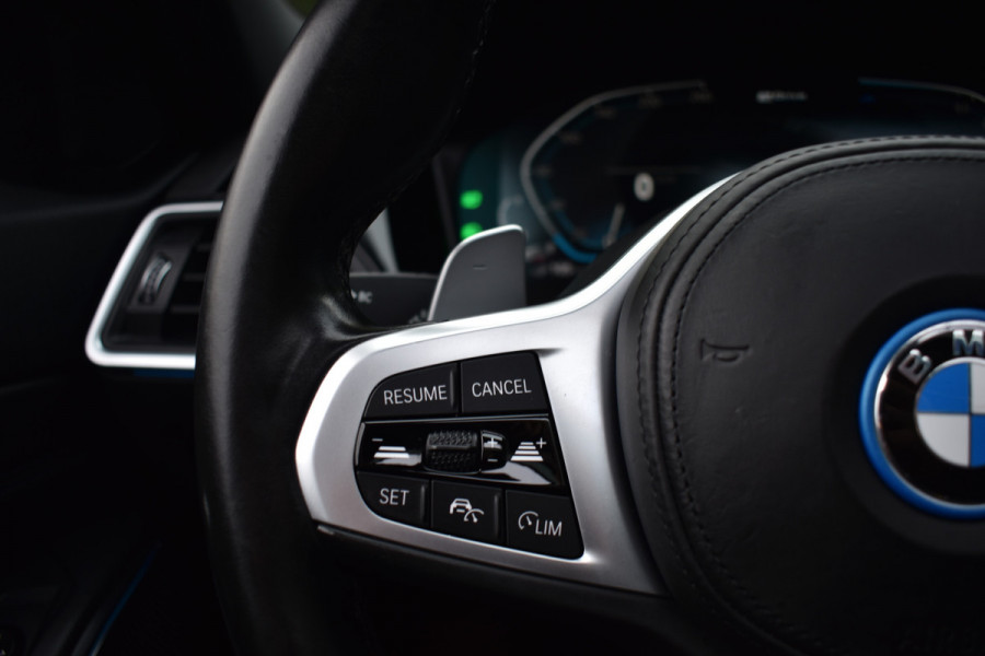 BMW 3 Serie Touring 330e 290PK M-SPORT HIGH EXECUTIVE 360-CAMERA/HEAD-UP/PANORAMADAK
