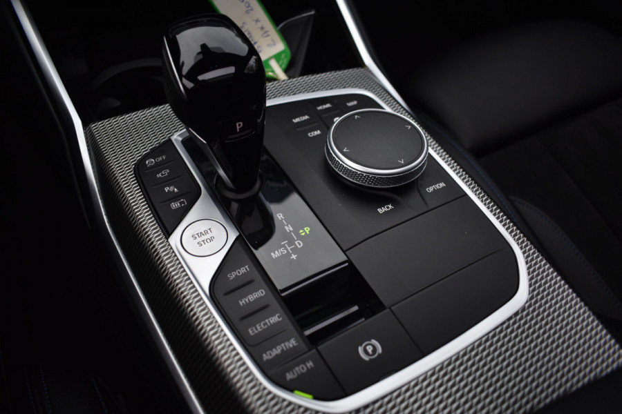 BMW 3 Serie Touring 330e 290PK M-SPORT HIGH EXECUTIVE 360-CAMERA/HEAD-UP/PANORAMADAK