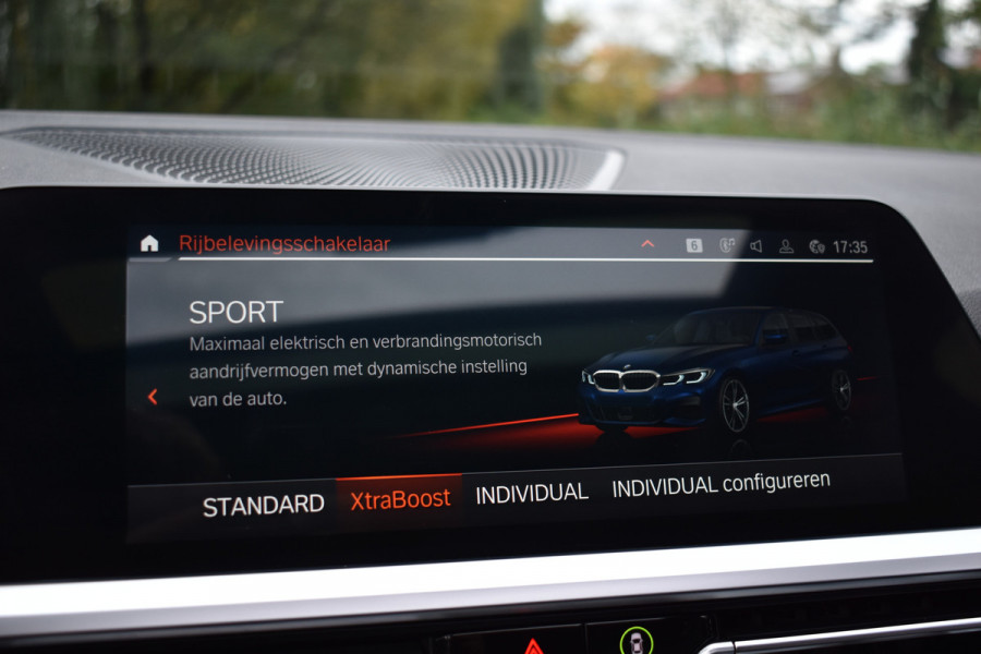 BMW 3 Serie Touring 330e 290PK M-SPORT HIGH EXECUTIVE 360-CAMERA/HEAD-UP/PANORAMADAK