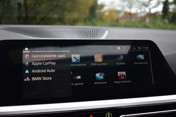 BMW 3 Serie Touring 330e 290PK M-SPORT HIGH EXECUTIVE 360-CAMERA/HEAD-UP/PANORAMADAK