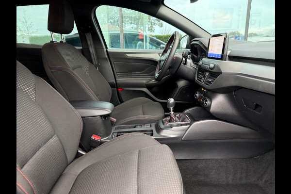 Ford FOCUS Wagon 1.0 EcoBoost Hybrid ST Line - Navi - Winterpakket - Climate - Parkeerhulp - org.NL