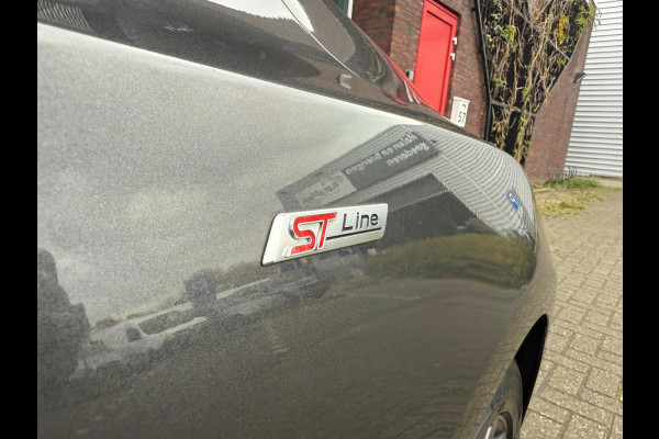 Ford FOCUS Wagon 1.0 EcoBoost Hybrid ST Line - Navi - Winterpakket - Climate - Parkeerhulp - org.NL