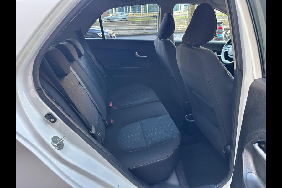 Kia Picanto 1.2 CVVT DynamicLine Automaat Airco PDC