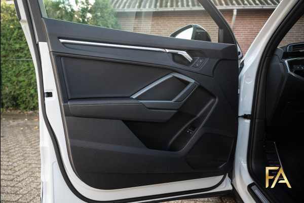 Audi Q3 Sportback 45 TFSI e S tronic line PANO|Sfeer|MatrixLED|Blackpackage