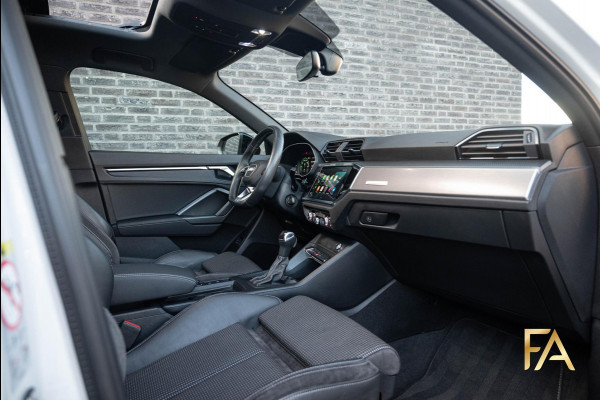 Audi Q3 Sportback 45 TFSI e S tronic line PANO|Sfeer|MatrixLED|Blackpackage