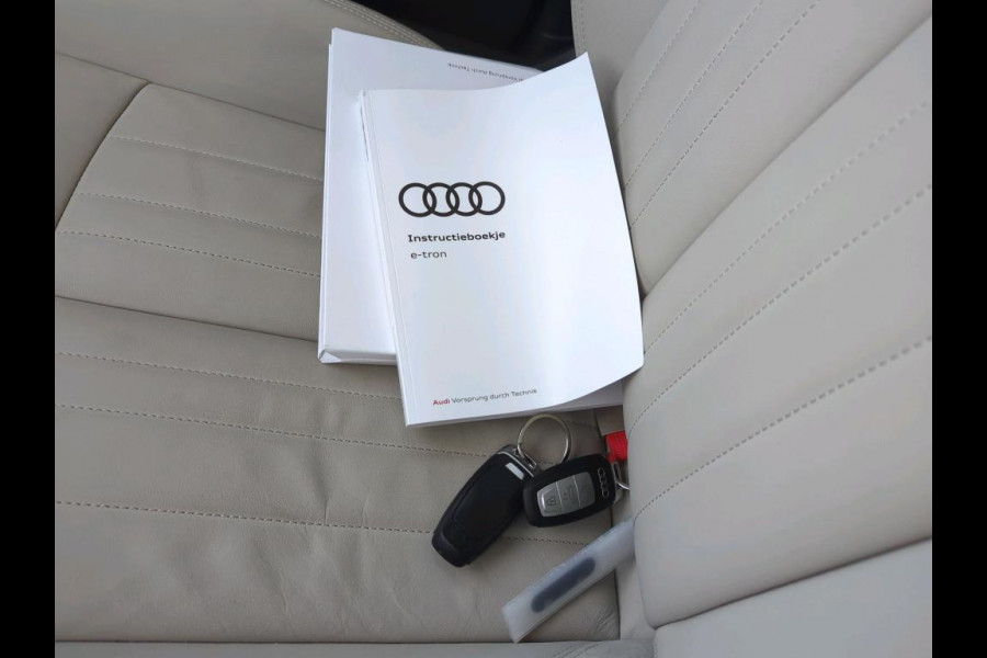 Audi e-tron 55 quattro Business edition Plus 95 kWh NL AUTO | CAMERA | PANO |