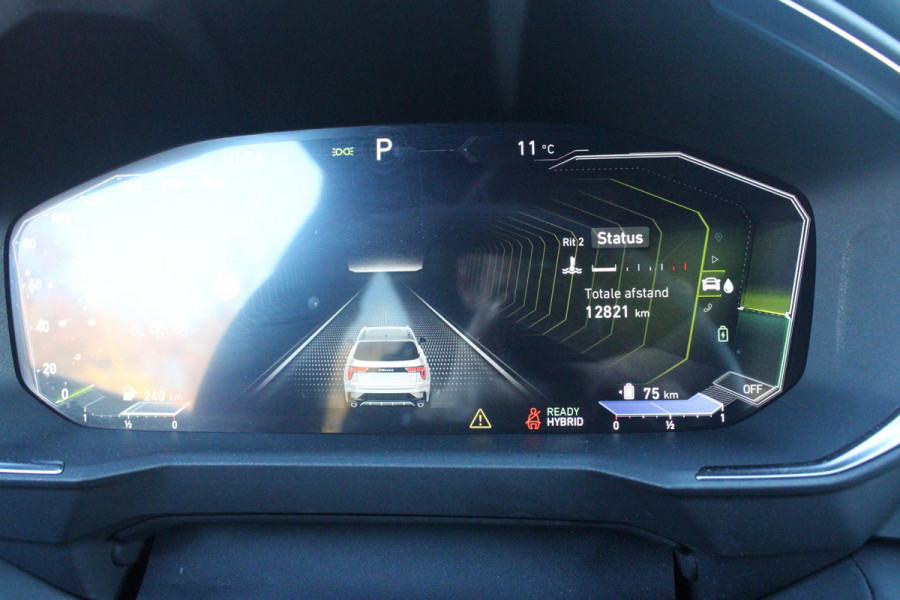 Lynk & Co 01 1.5 261PK PHEV | NIEUW MODEL! DONKERE HEMEL BEKLEDING | PANORAMA SCHUIF / KANTELDAK | INFINTY AUDIO | DODEHOEK DETECTIE | NAVIGATIE | DASHBOARD CAMERA | ELEKTRISCHE STOELVERSTELLING MET GEHEUGEN FUNCTIE | DAB+ RADIO | DRAADLOZE APPLE CARPLAY/ANDROID AUTO | DRAADLOZE TELEFOONLADER | ELEKTRISCH BEDIENBARE ACHTERKLEP | STOEL VERWARMING | 360° CAMERA | DODEHOEK DETECTIE | ZWARTE HEMEL BEKLEDING | KEYLESS ENTRY/START | 20" LICHTMETALEN VELGEN |