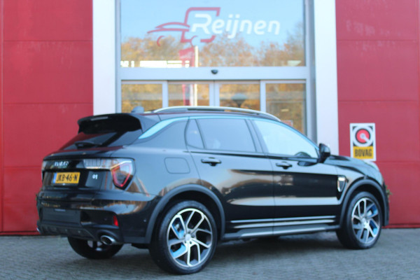 Lynk & Co 01 1.5 261PK PHEV | NIEUW MODEL! DONKERE HEMEL BEKLEDING | PANORAMA SCHUIF / KANTELDAK | INFINTY AUDIO | DODEHOEK DETECTIE | NAVIGATIE | DASHBOARD CAMERA | ELEKTRISCHE STOELVERSTELLING MET GEHEUGEN FUNCTIE | DAB+ RADIO | DRAADLOZE APPLE CARPLAY/ANDROID AUTO | DRAADLOZE TELEFOONLADER | ELEKTRISCH BEDIENBARE ACHTERKLEP | STOEL VERWARMING | 360° CAMERA | DODEHOEK DETECTIE | ZWARTE HEMEL BEKLEDING | KEYLESS ENTRY/START | 20" LICHTMETALEN VELGEN |