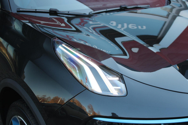 Lynk & Co 01 1.5 261PK PHEV | NIEUW MODEL! DONKERE HEMEL BEKLEDING | PANORAMA SCHUIF / KANTELDAK | INFINTY AUDIO | DODEHOEK DETECTIE | NAVIGATIE | DASHBOARD CAMERA | ELEKTRISCHE STOELVERSTELLING MET GEHEUGEN FUNCTIE | DAB+ RADIO | DRAADLOZE APPLE CARPLAY/ANDROID AUTO | DRAADLOZE TELEFOONLADER | ELEKTRISCH BEDIENBARE ACHTERKLEP | STOEL VERWARMING | 360° CAMERA | DODEHOEK DETECTIE | ZWARTE HEMEL BEKLEDING | KEYLESS ENTRY/START | 20" LICHTMETALEN VELGEN |