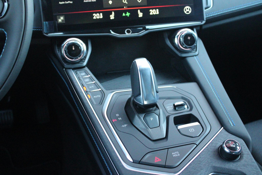 Lynk & Co 01 1.5 261PK PHEV | NIEUW MODEL! DONKERE HEMEL BEKLEDING | PANORAMA SCHUIF / KANTELDAK | INFINTY AUDIO | DODEHOEK DETECTIE | NAVIGATIE | DASHBOARD CAMERA | ELEKTRISCHE STOELVERSTELLING MET GEHEUGEN FUNCTIE | DAB+ RADIO | DRAADLOZE APPLE CARPLAY/ANDROID AUTO | DRAADLOZE TELEFOONLADER | ELEKTRISCH BEDIENBARE ACHTERKLEP | STOEL VERWARMING | 360° CAMERA | DODEHOEK DETECTIE | ZWARTE HEMEL BEKLEDING | KEYLESS ENTRY/START | 20" LICHTMETALEN VELGEN |