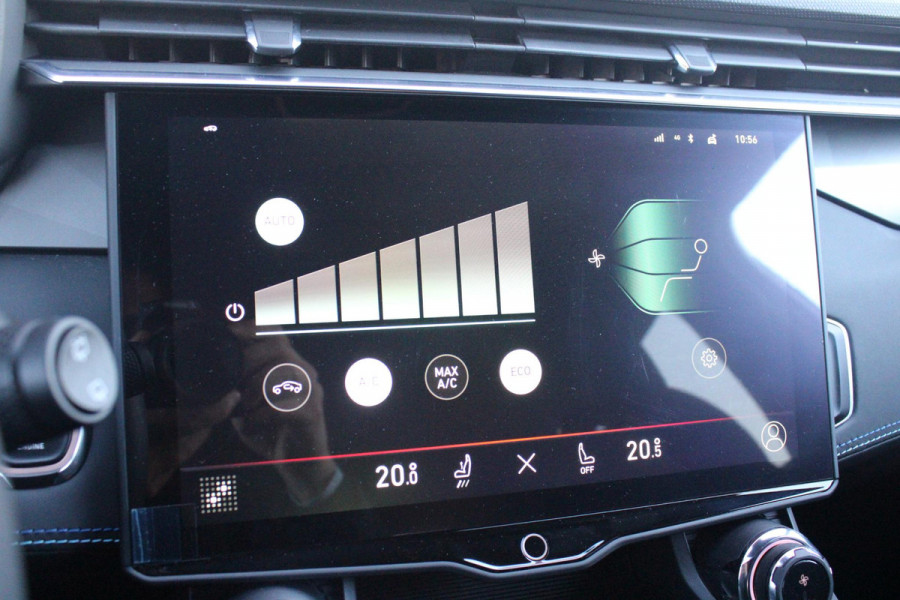 Lynk & Co 01 1.5 261PK PHEV | NIEUW MODEL! DONKERE HEMEL BEKLEDING | PANORAMA SCHUIF / KANTELDAK | INFINTY AUDIO | DODEHOEK DETECTIE | NAVIGATIE | DASHBOARD CAMERA | ELEKTRISCHE STOELVERSTELLING MET GEHEUGEN FUNCTIE | DAB+ RADIO | DRAADLOZE APPLE CARPLAY/ANDROID AUTO | DRAADLOZE TELEFOONLADER | ELEKTRISCH BEDIENBARE ACHTERKLEP | STOEL VERWARMING | 360° CAMERA | DODEHOEK DETECTIE | ZWARTE HEMEL BEKLEDING | KEYLESS ENTRY/START | 20" LICHTMETALEN VELGEN |