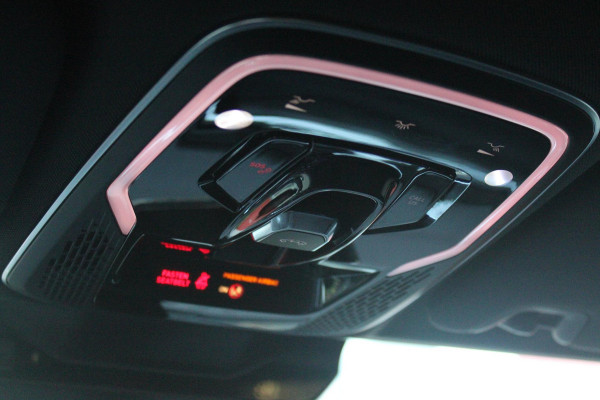 Lynk & Co 01 1.5 261PK PHEV | NIEUW MODEL! DONKERE HEMEL BEKLEDING | PANORAMA SCHUIF / KANTELDAK | INFINTY AUDIO | DODEHOEK DETECTIE | NAVIGATIE | DASHBOARD CAMERA | ELEKTRISCHE STOELVERSTELLING MET GEHEUGEN FUNCTIE | DAB+ RADIO | DRAADLOZE APPLE CARPLAY/ANDROID AUTO | DRAADLOZE TELEFOONLADER | ELEKTRISCH BEDIENBARE ACHTERKLEP | STOEL VERWARMING | 360° CAMERA | DODEHOEK DETECTIE | ZWARTE HEMEL BEKLEDING | KEYLESS ENTRY/START | 20" LICHTMETALEN VELGEN |