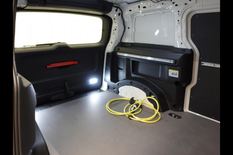 Volkswagen ID. Buzz Cargo 77 kWh 204pk Trekhaak 3zits LED Cruise control Navigatie/ Apple Carplay Achterklep