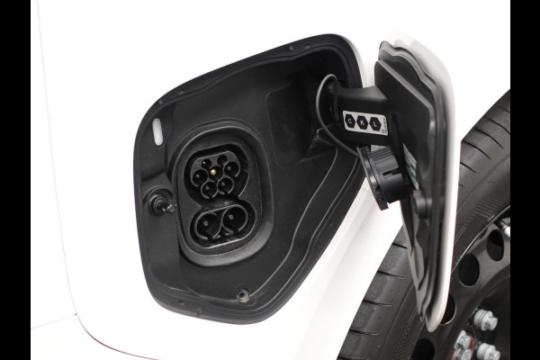 Volkswagen ID. Buzz Cargo 77 kWh 204pk Trekhaak 3zits LED Cruise control Navigatie/ Apple Carplay Achterklep