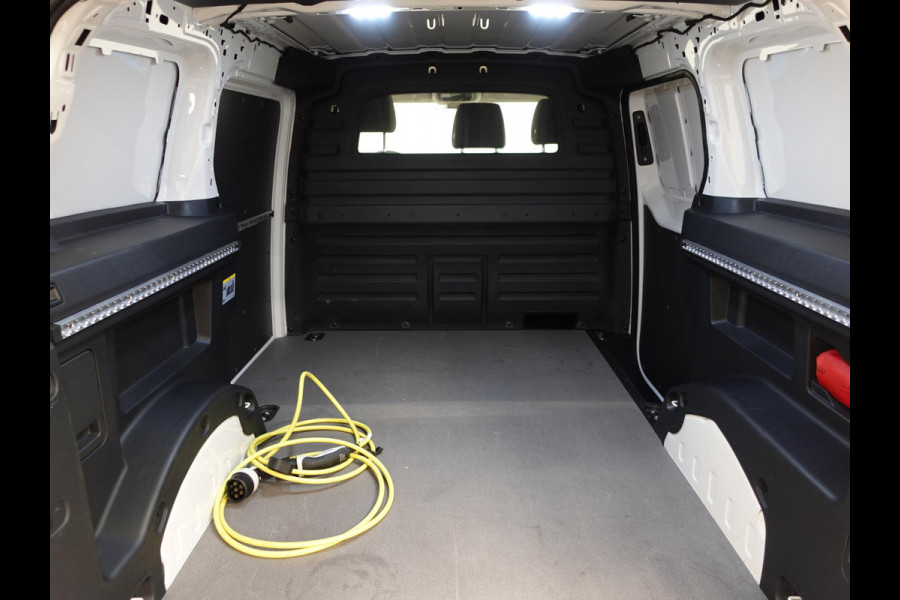 Volkswagen ID. Buzz Cargo 77 kWh 204pk Trekhaak 3zits LED Cruise control Navigatie/ Apple Carplay Achterklep