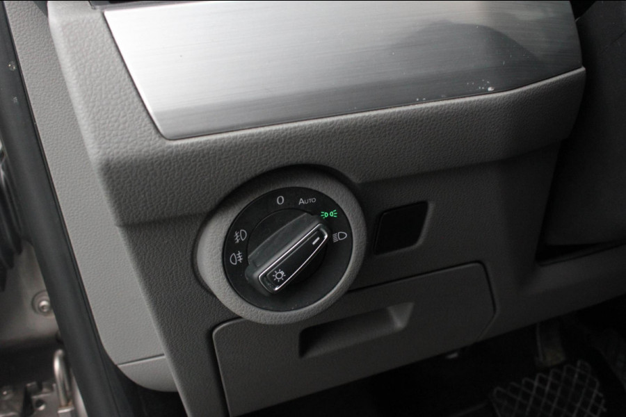 Volkswagen Transporter 2.0 TDI L2H1 204PK JB- EDITION DSG / PDC / VERLAGINGSVEREN / LEDEREN BEKLEDING / FULL / APPLE CARPLAY /NAVI