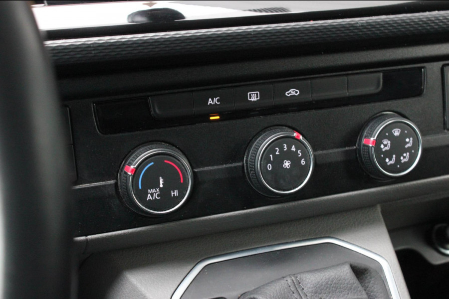 Volkswagen Transporter 2.0 TDI L2H1 204PK JB- EDITION DSG / PDC / VERLAGINGSVEREN / LEDEREN BEKLEDING / FULL / APPLE CARPLAY /NAVI