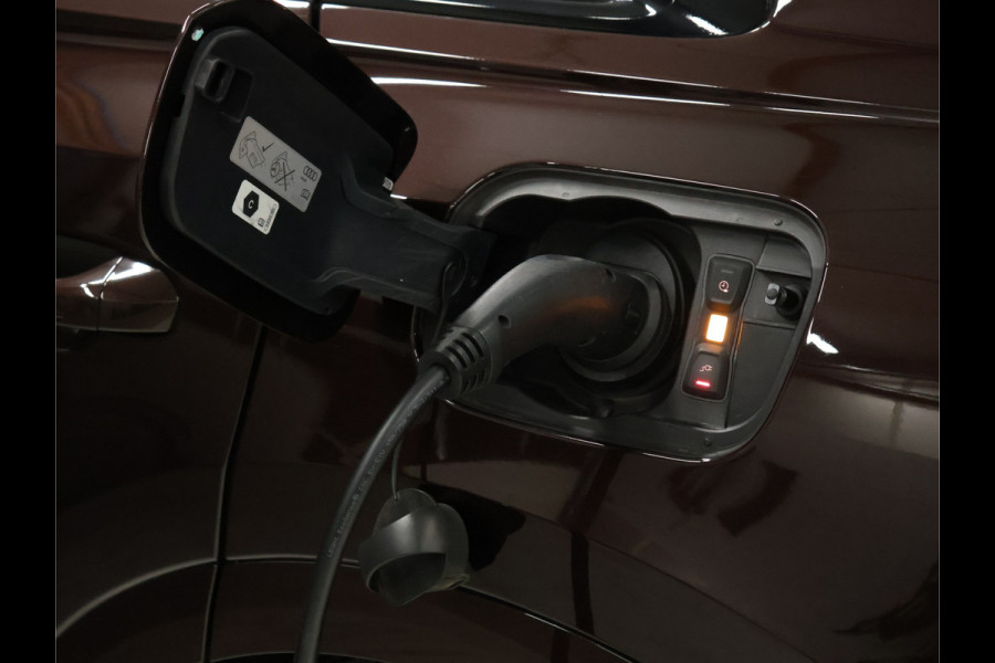 Audi Q8 55 TFSI e quattro Pro Line Plus [SCHUIFKANTELDAK, MEMORY SEATS, ADAPTIVE CRUISE CONTROL, PDC V+A, CAMERA, BANG & OLUFSEN, APPLE CARPLAY, ANDROID AUTO, NIEUWSTAAT]