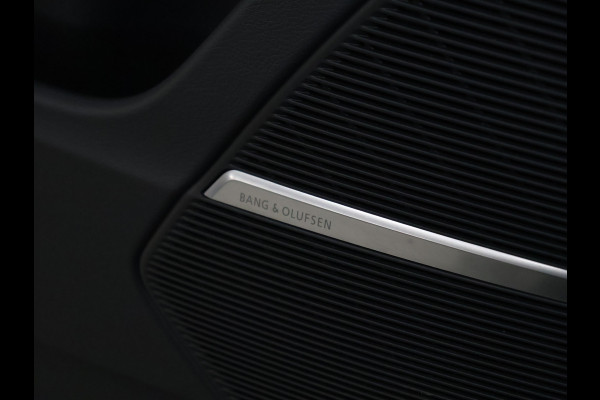 Audi Q8 55 TFSI e quattro Pro Line Plus [SCHUIFKANTELDAK, MEMORY SEATS, ADAPTIVE CRUISE CONTROL, PDC V+A, CAMERA, BANG & OLUFSEN, APPLE CARPLAY, ANDROID AUTO, NIEUWSTAAT]