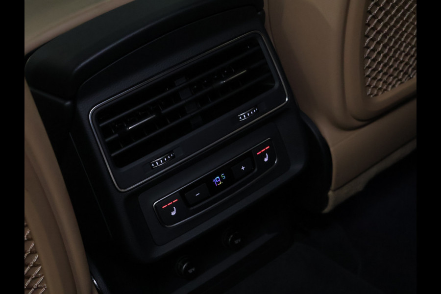 Audi Q8 55 TFSI e quattro Pro Line Plus [SCHUIFKANTELDAK, MEMORY SEATS, ADAPTIVE CRUISE CONTROL, PDC V+A, CAMERA, BANG & OLUFSEN, APPLE CARPLAY, ANDROID AUTO, NIEUWSTAAT]