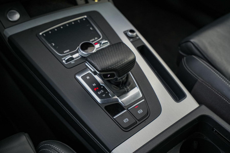 Audi Q5 55 TFSI e quattro Competition S Line Adapt. Cruise Luxe Leder Stoelverw. B&O Luchtvering 21''LM