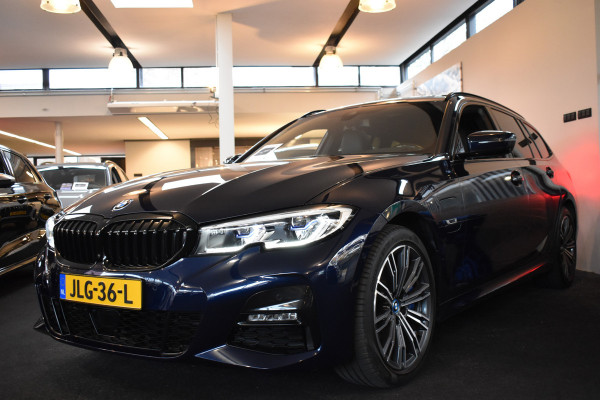 BMW 3 Serie Touring 330e 290PK M-SPORT HIGH EXECUTIVE 360-CAMERA/HEAD-UP/PANORAMADAK