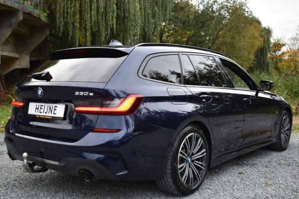 BMW 3 Serie Touring 330e 290PK M-SPORT HIGH EXECUTIVE 360-CAMERA/HEAD-UP/PANORAMADAK
