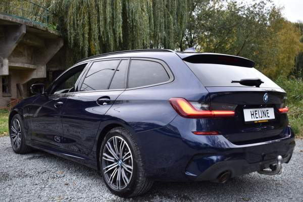 BMW 3 Serie Touring 330e 290PK M-SPORT HIGH EXECUTIVE 360-CAMERA/HEAD-UP/PANORAMADAK