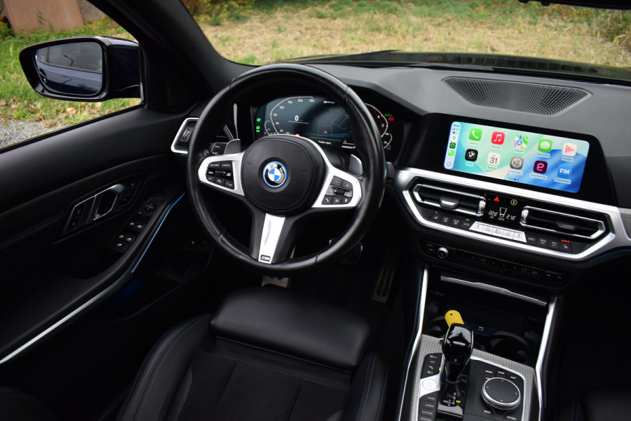 BMW 3 Serie Touring 330e 290PK M-SPORT HIGH EXECUTIVE 360-CAMERA/HEAD-UP/PANORAMADAK
