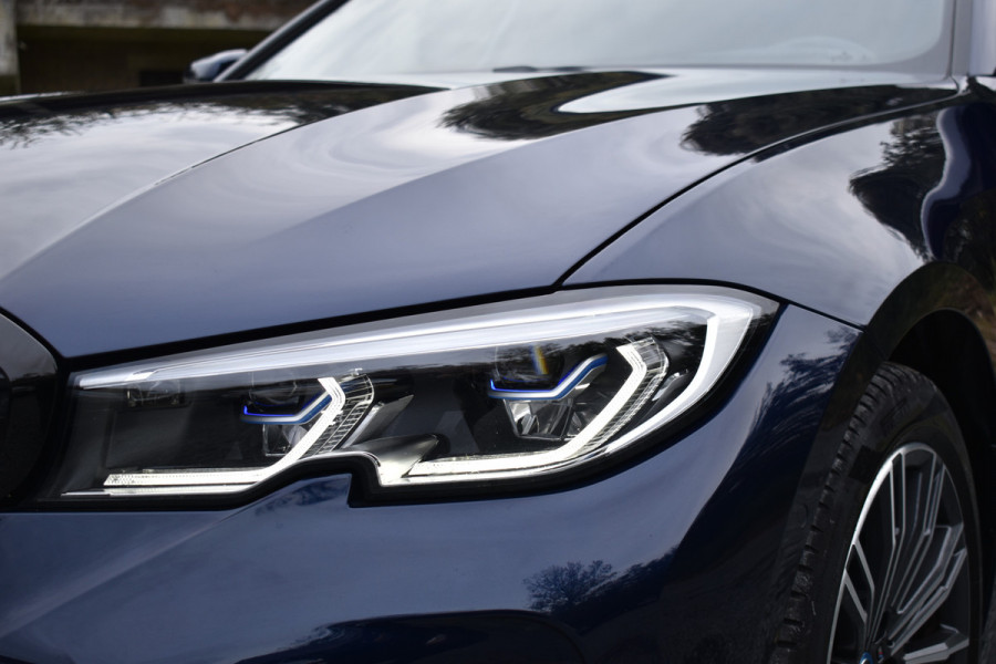 BMW 3 Serie Touring 330e 290PK M-SPORT HIGH EXECUTIVE 360-CAMERA/HEAD-UP/PANORAMADAK