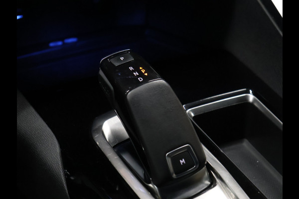 Peugeot 5008 1.2 PureTech Allure [APPLE CARPLAY, PARKEERSENSOREN, SPORTSTOELEN, WIRELESS CHARGING, 19 INCH VELGEN, GETINTE ACHTERRUITEN, NIEUWSTAAT]
