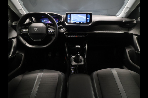 Peugeot 2008 1.2 PureTech Blue Lease Allure [APPLE CARPLAY, TREKHAAK, ACHTERUITRIJCAMERA, SPRAAKBEDIENING, RIJSTROOKSENSOR, GETINTE ACHTERRUITEN, NIEUWSTAAT]