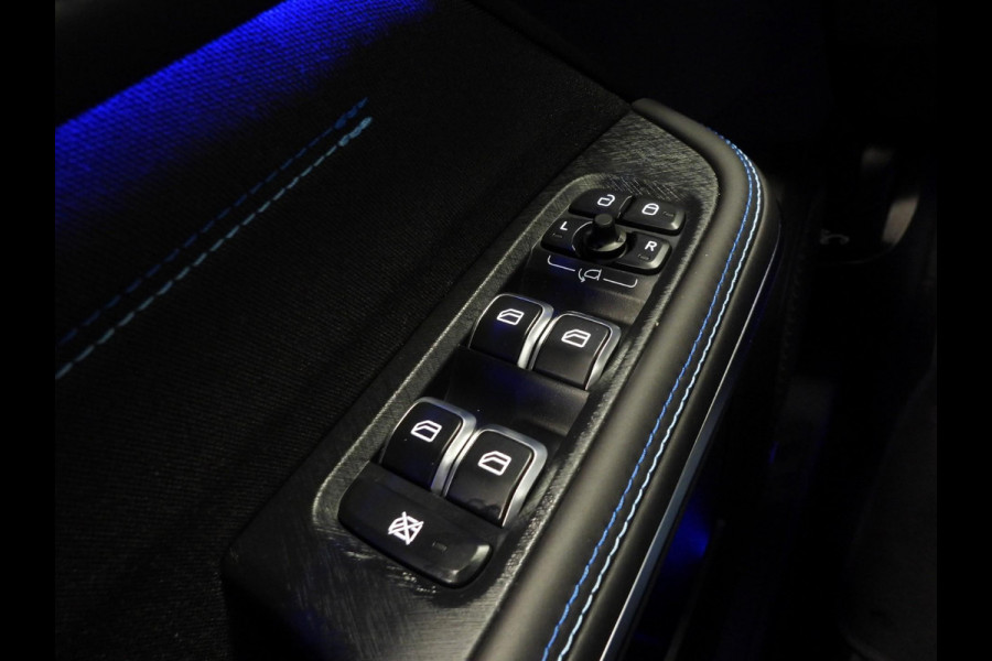 Lynk & Co 01 1.5 PHEV BlackLine ZWARTE HEMEL/360CAM/SCHUIFDAK/LED/20"LMV!