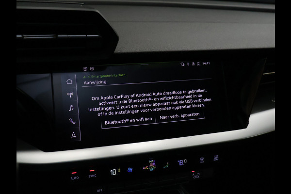 Audi A3 Sportback 30 TFSI Sport [PANORAMADAK, APPLE CARPLAY, VERKEERSBORDDETECTIE, DIGITAL DASHBOARD,NIEUWSTAAT]