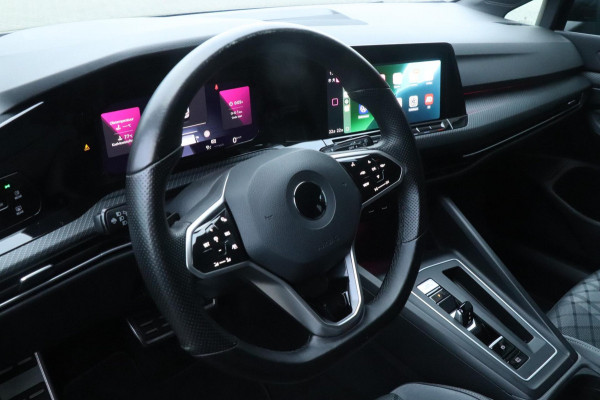 Volkswagen Golf 1.5 eTSI R-Line | DSG | Camera | Carplay!