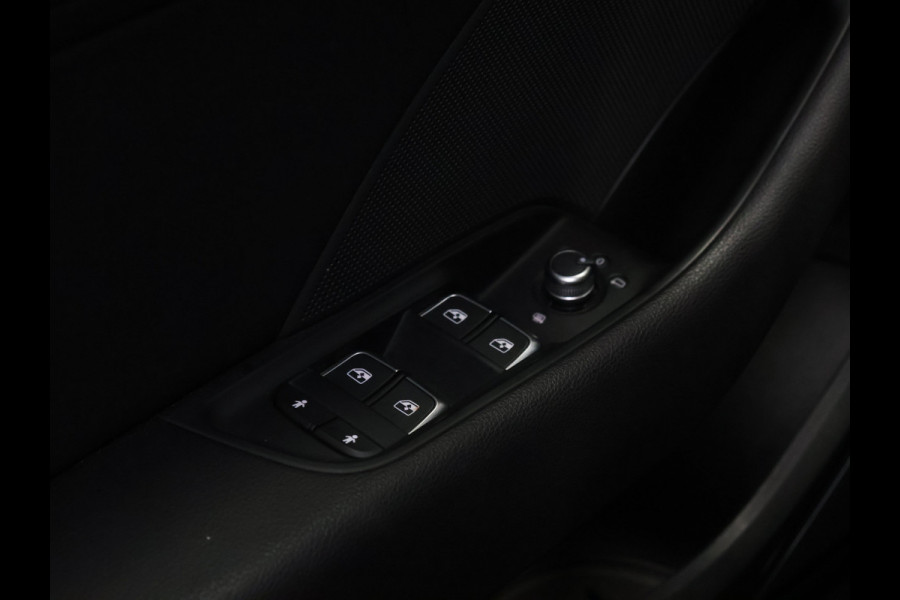 Audi A3 Sportback 35 TFSI CoD Advance Sport S Line [BANG&OLUFSEN SOUND, DIGITAL COCKPIT, STOELVERWARMING, S LINE SPORTSTOELEN, NIEUWSTAAT]
