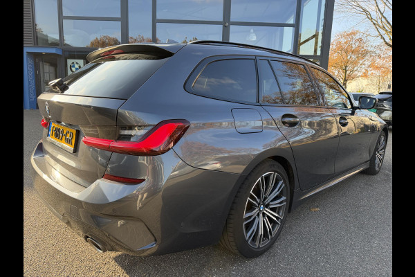 BMW 3 Serie Touring 320i M-SPORT| PANO| ADAP. CRUISE| NET GROOT ONDERHOUD GEHAD, RIJKLAAR| ELEK. ACHTERKLEP| CAMERA|