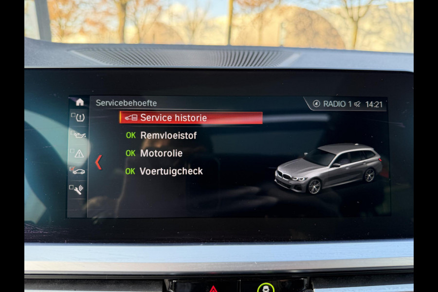 BMW 3 Serie Touring 320i M-SPORT| PANO| ADAP. CRUISE| NET GROOT ONDERHOUD GEHAD, RIJKLAAR| ELEK. ACHTERKLEP| CAMERA|