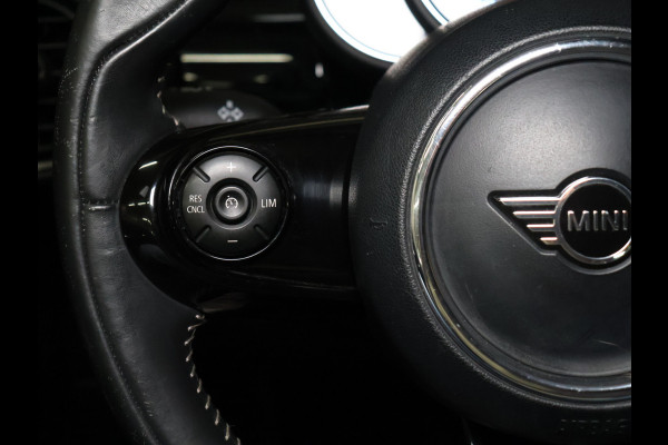 MINI Mini 1.5 Cooper 60 Years Edition JCW [APPLE CARPLAY, HARMAN KARDON, PANORAMA DAK, HEAD UP DISPLAY, STOELVERWARMING, NIEUWSTAAT]
