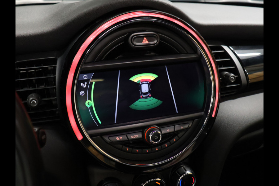 MINI Mini 1.5 Cooper 60 Years Edition JCW [APPLE CARPLAY, HARMAN KARDON, PANORAMA DAK, HEAD UP DISPLAY, STOELVERWARMING, NIEUWSTAAT]